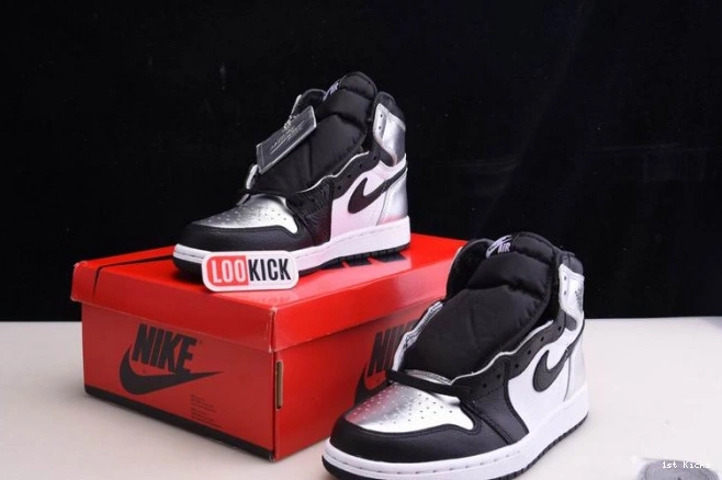 JORDAN 1 HIGH OG TOE AIR CD0461-001 SILVER WMNS 0716